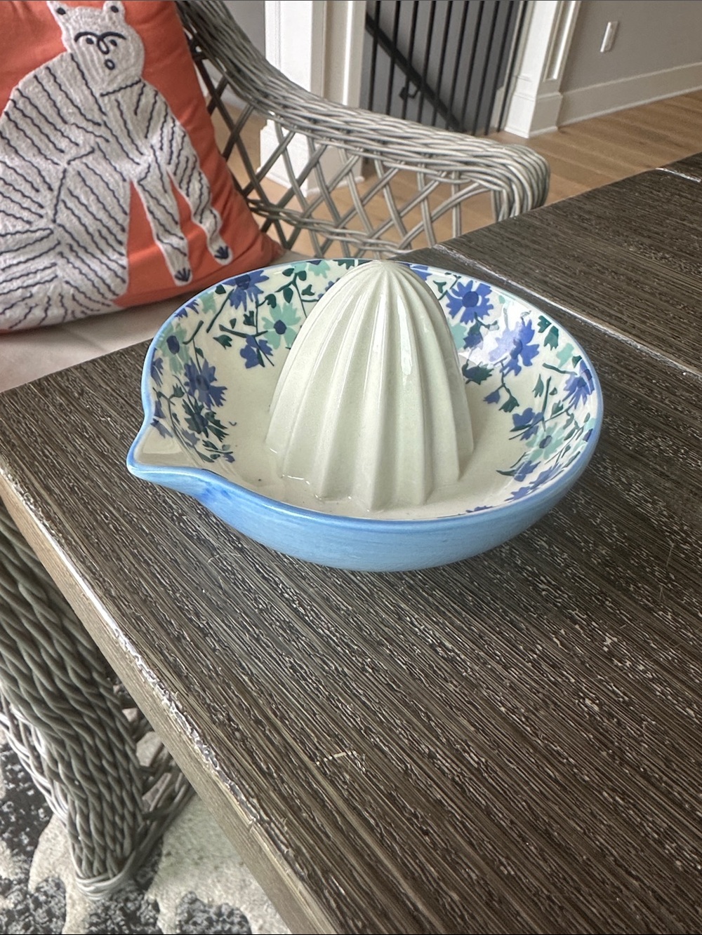 Anthropologie and Sarah Campbell blue floral Juicer like new 5D collectible